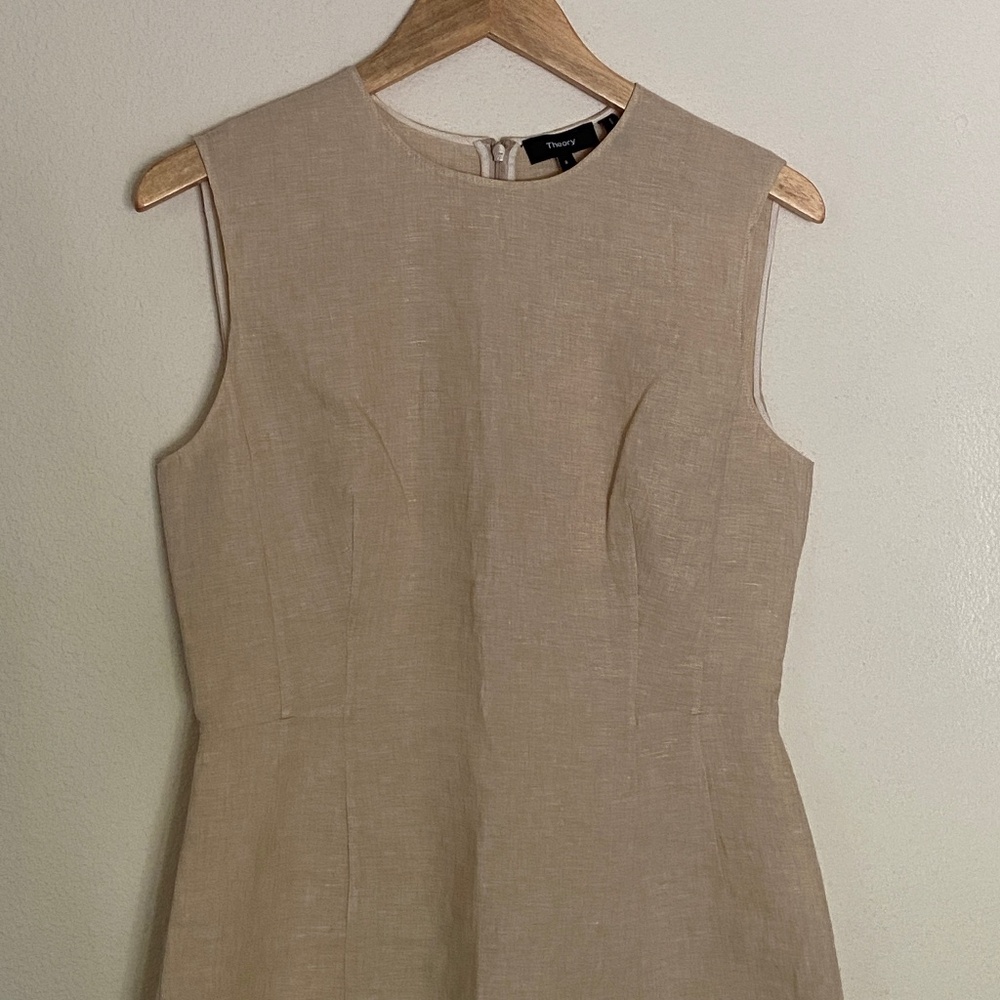 Theory Paneled in Pure Linen Top NWOT